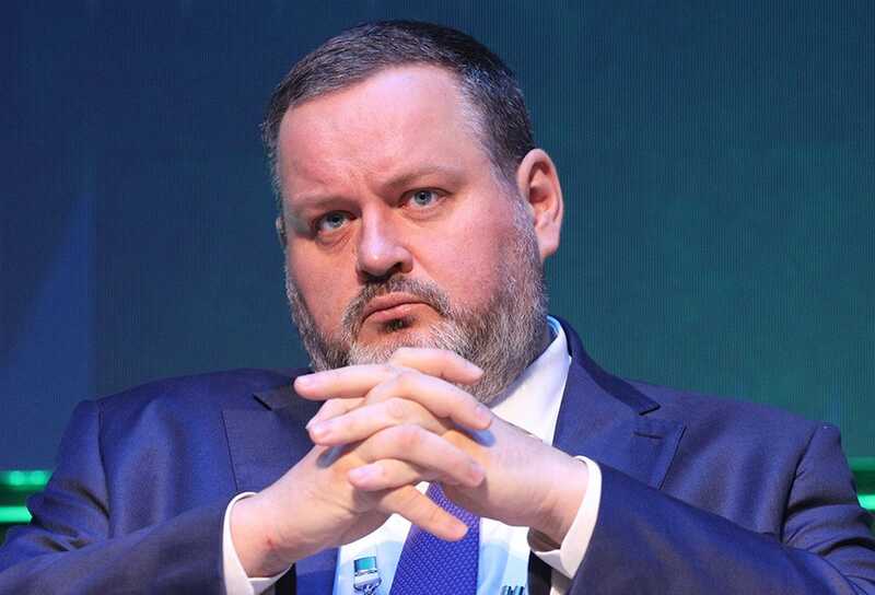 От камеры до кабинета министра: как аферист Яков Бабченко купил покровительство Антона Котякова, превратив социальное ведомство в "кормушку" для теневого бизнеса